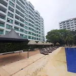 Costa Azul Suites 403